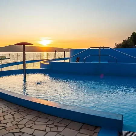 База отдыха Mediteran Travel Mobile Homes Solaris Бродарица